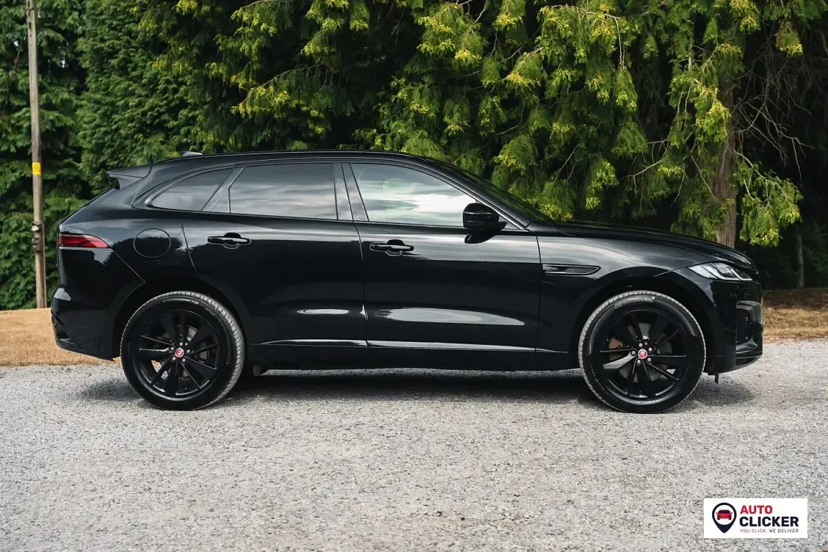 Used Jaguar F-Pace R-Dynamic 404 HP (297 kW) 2023 Black SUV
