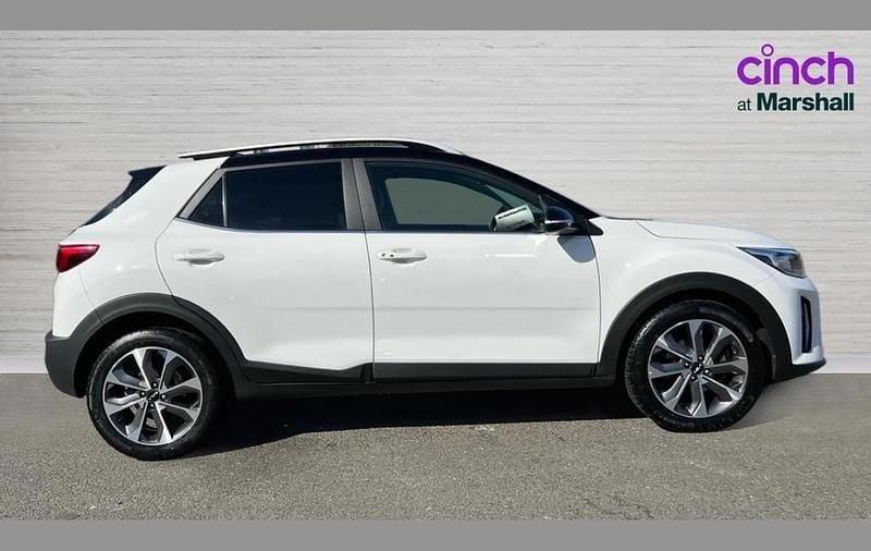 Used Kia Stonic 118 HP (86 kW) 2021 White SUV