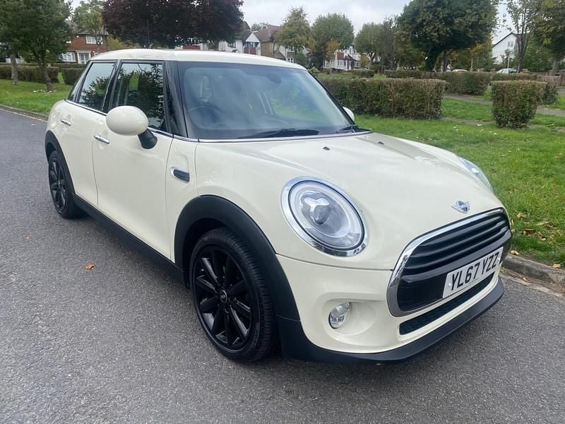 Used Mini Cooper Hatch 136 HP (100 kW) 2018 White Hatchback