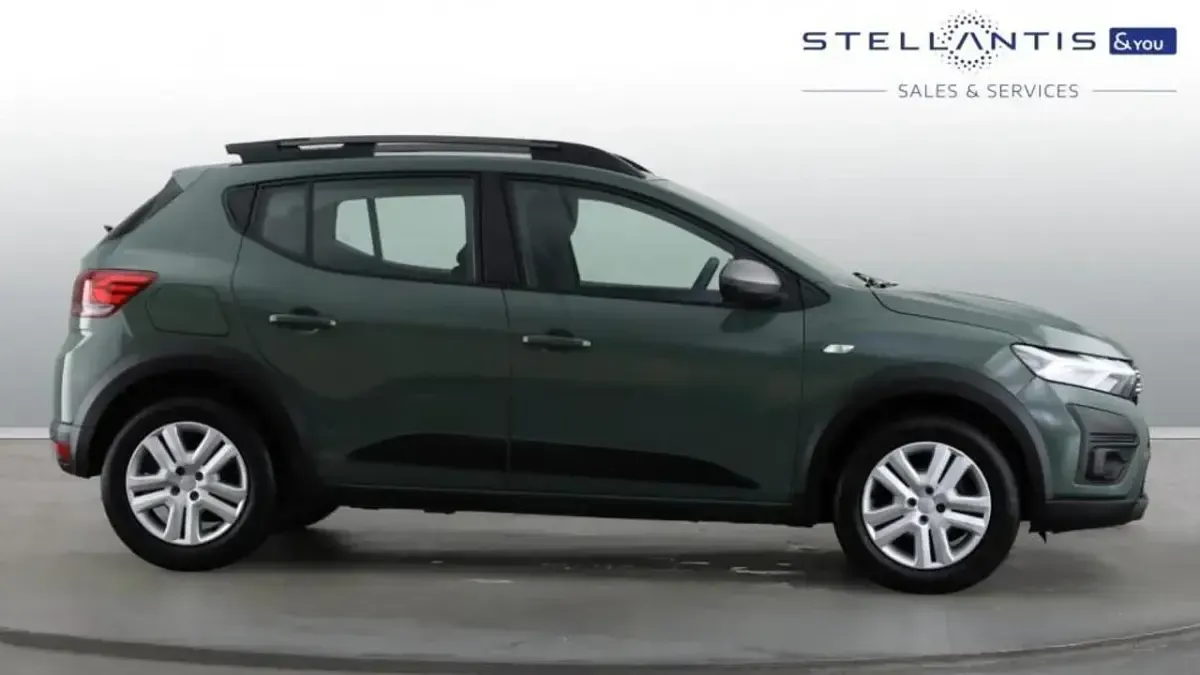 Used Dacia Sandero Expression 89 HP (65 kW) 2023 Green