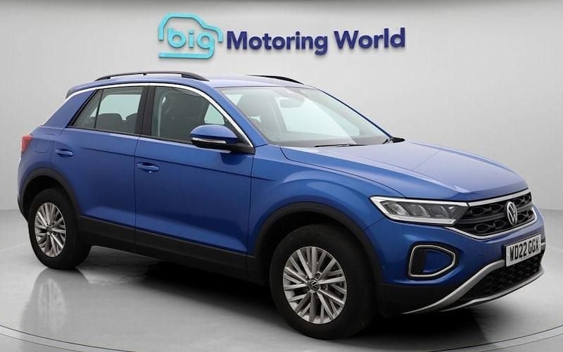 Used 2025 VW T-Roc Life SUV | £22,000 (Good price) - Image 1/4