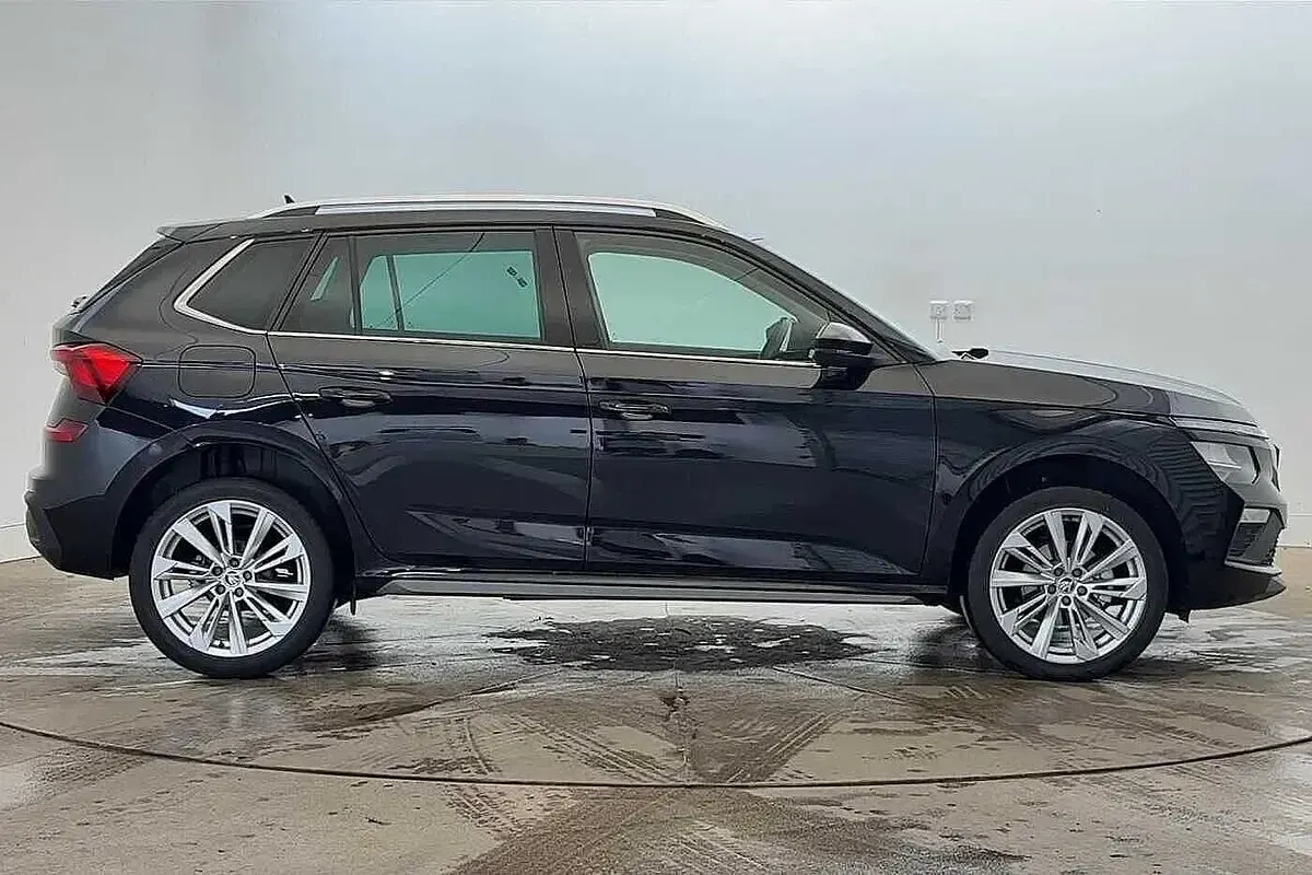 Used Skoda Kamiq SE L 85 HP (62 kW) 2025 Black magic pearl effect SUV