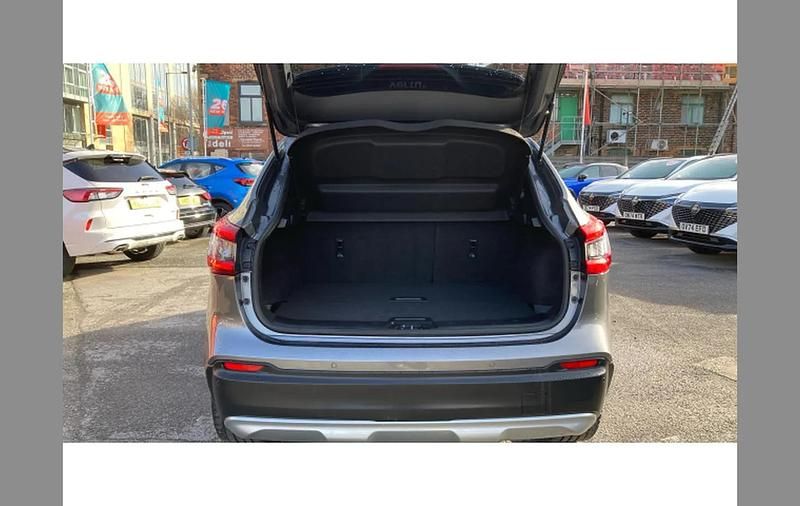 Used Nissan Qashqai N-Motion 140 HP (102 kW) 2019 Grey SUV