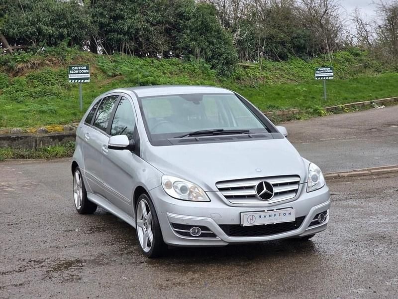 Used Mercedes B180 116 HP (85 kW) 2011 Silver MPV