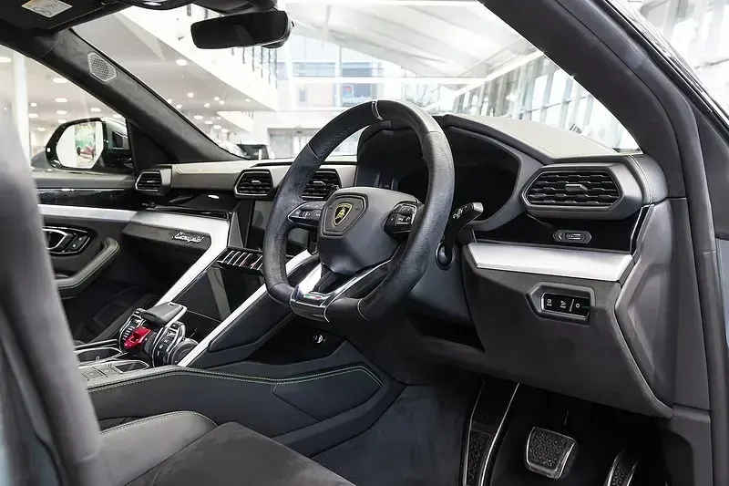 Used Lamborghini Urus 666 HP (489 kW) 2019 Grey SUV