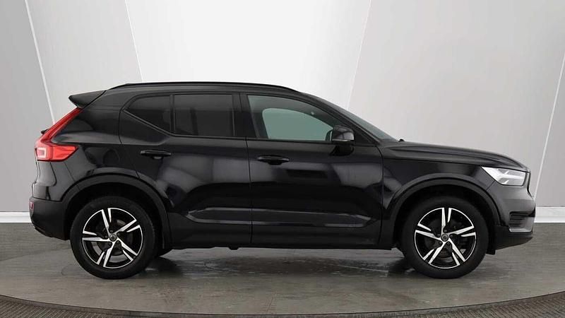 Used Volvo XC40 R-Design 190 HP (139 kW) 2022 Black SUV
