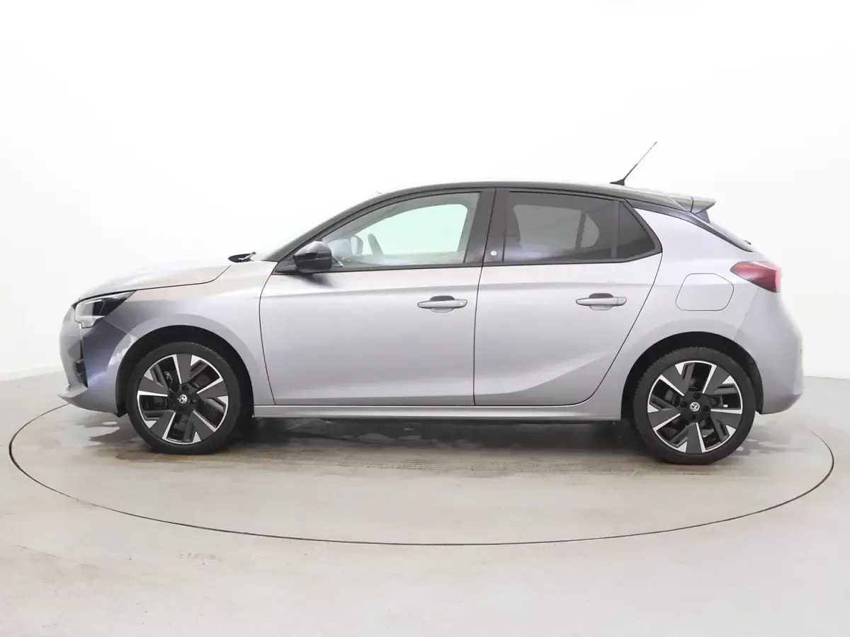Second-hand Vauxhall Corsa-e 100 kW (136 CP) 2023 Gri Hatchback
