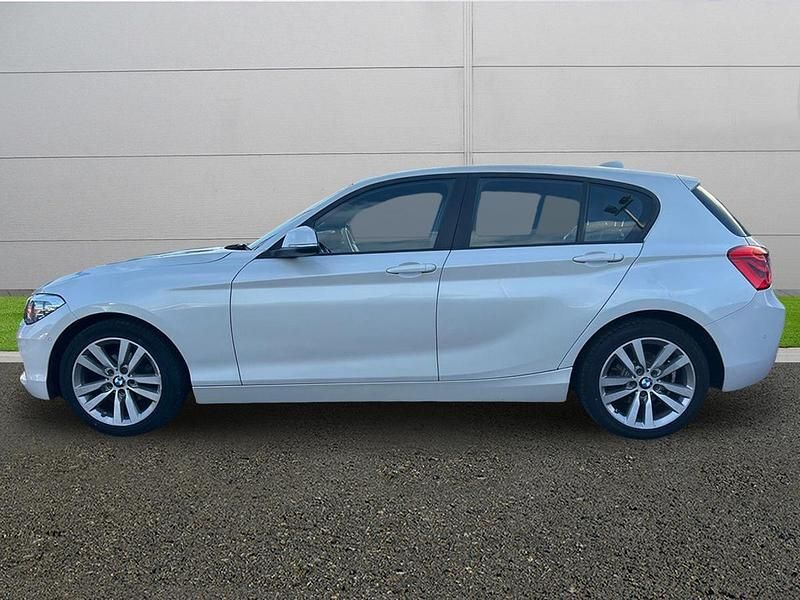 Used BMW 118 Sport Line 2018 White Hatchback