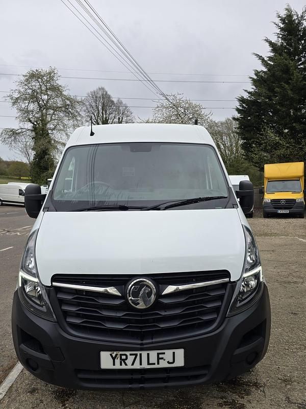 Second-hand Vauxhall Movano Edition 2021 Alb