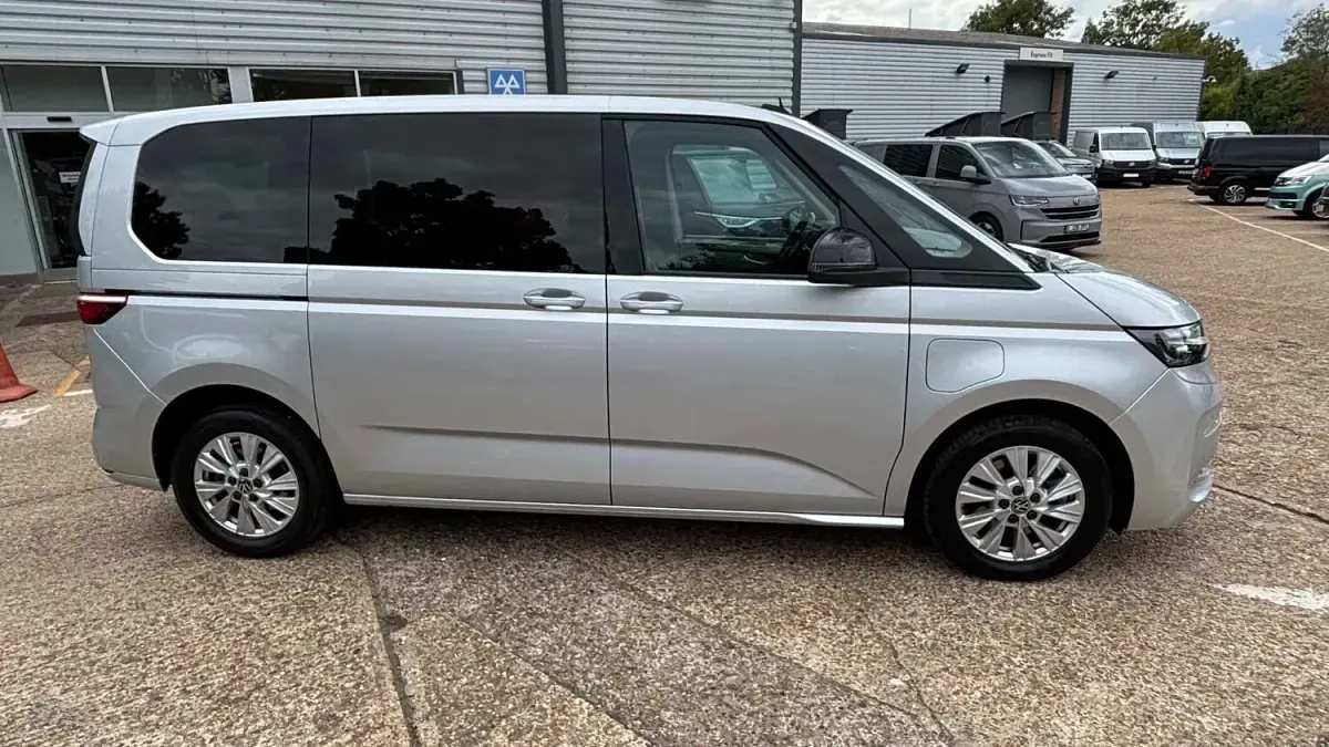 Used VW Multivan Life 218 HP (160 kW) 2022 Silver MPV