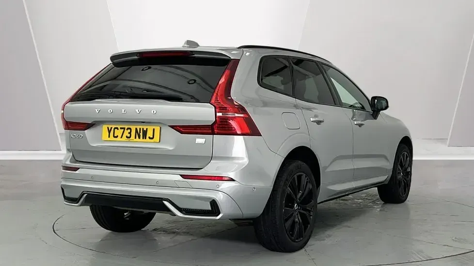 Second-hand Volvo XC60 Ultimate 449 CP (330 kW) 2023 Argintiu SUV