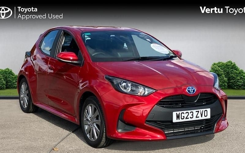 Used 2025 Toyota Yaris Hybrid Hatchback | £18,211 (Super price) - Image 1/4