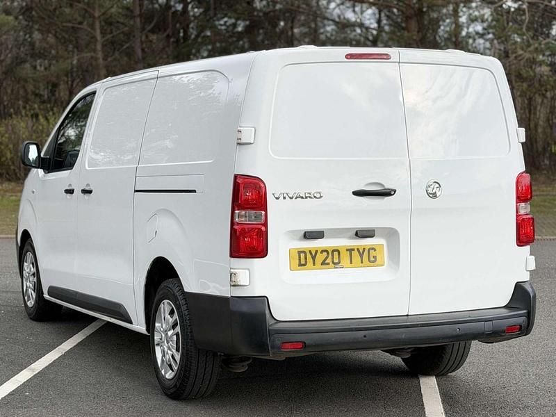 Used Vauxhall Vivaro S 100 HP (73 kW) 2020 White MPV