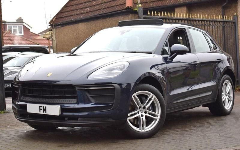 Used Porsche Macan 265 HP (194 kW) 2022 Blue SUV
