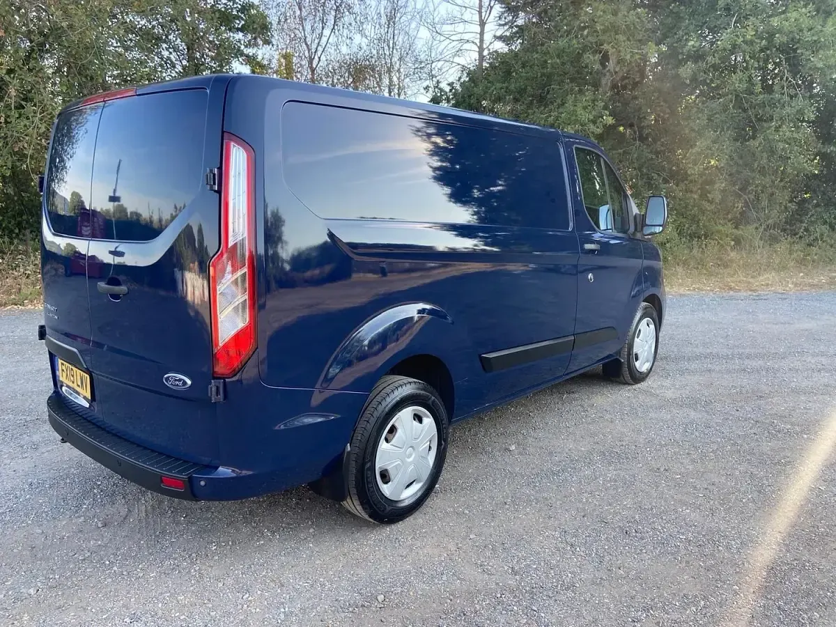 Used Ford Transit Custom Trend 105 HP (77 kW) 2019 Blue Van