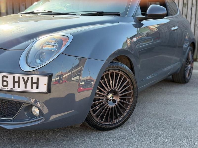 Used Alfa Romeo MiTo 140 HP (102 kW) 2016 Grey Hatchback