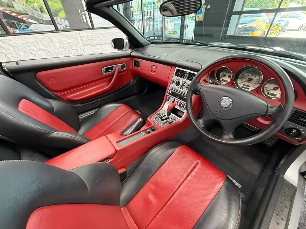 Used Mercedes SLK320 218 HP (160 kW) 2001 Silver Cabriolet