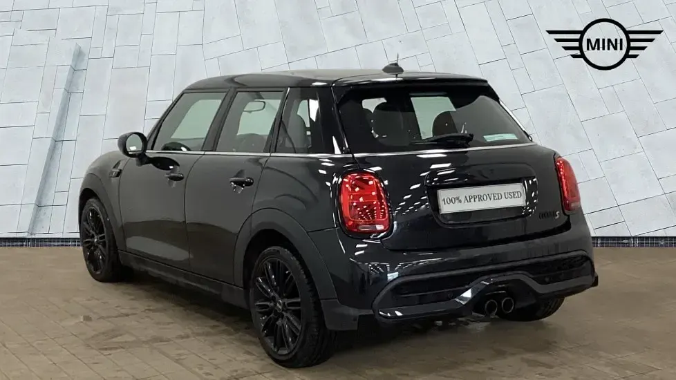 Used Mini Cooper S Exclusive 176 HP (129 kW) 2023 Black Hatchback