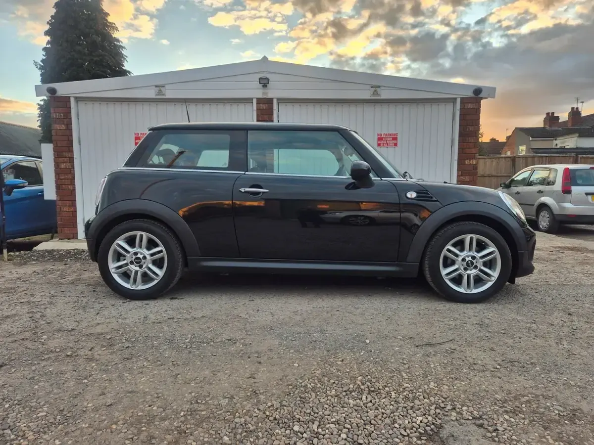 Used Mini Cooper Hatch 2013 Black Hatchback