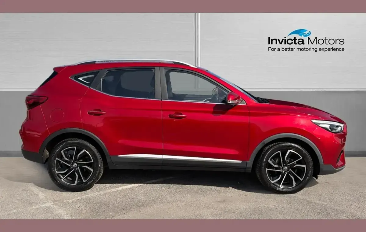 Używany MG ZS Exclusive 106 KM (77 kW) 2022 Czerwony SUV