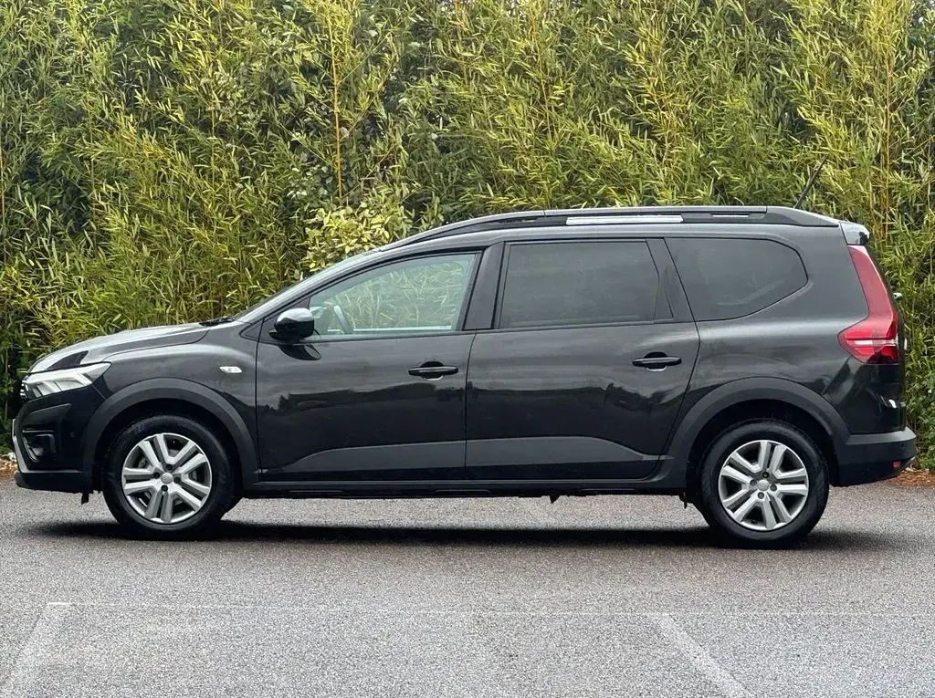 Used Dacia Jogger Expression 110 HP (80 kW) 2023 Black MPV