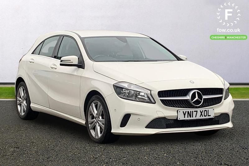Used Mercedes A160 Executive 102 HP (75 kW) 2017 White Hatchback
