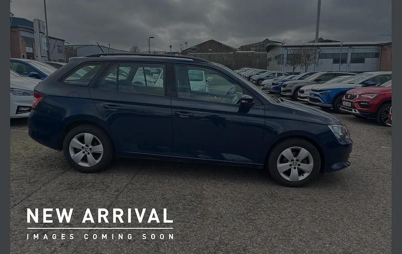 Used Skoda Fabia SE 88 HP (64 kW) 2016 Blue Estate