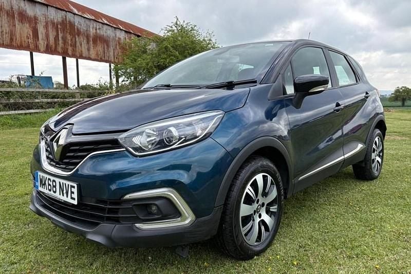 Second-hand Renault Captur Play 90 CP (66 kW) 2018 Albastru SUV