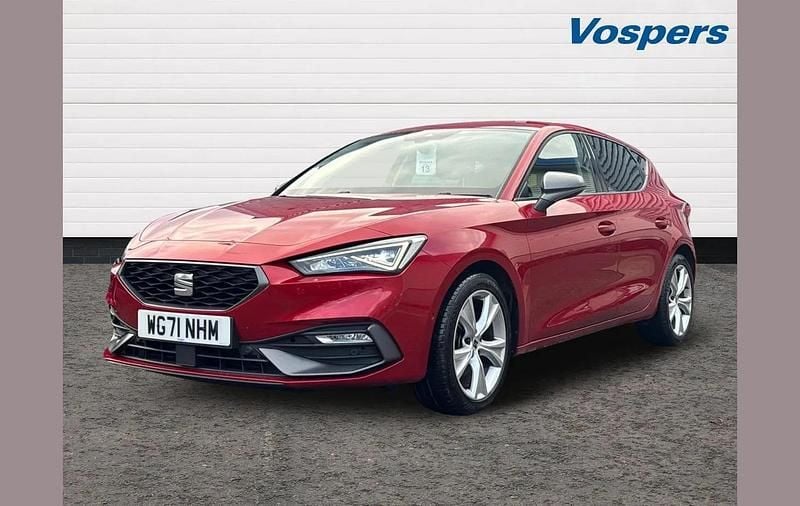 Used Seat Leon FR 147 HP (108 kW) 2022 Red Hatchback
