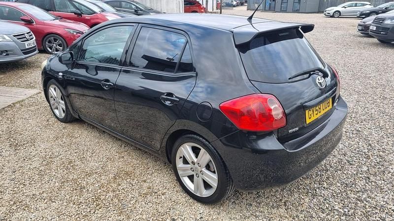 Usado Toyota Auris SR 177 HP (130 kW) 2008 Preto Citadino