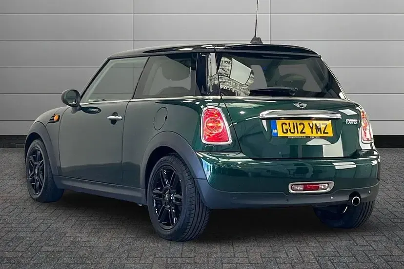 Used Mini Cooper Hatch 120 HP (88 kW) 2012 Green Hatchback