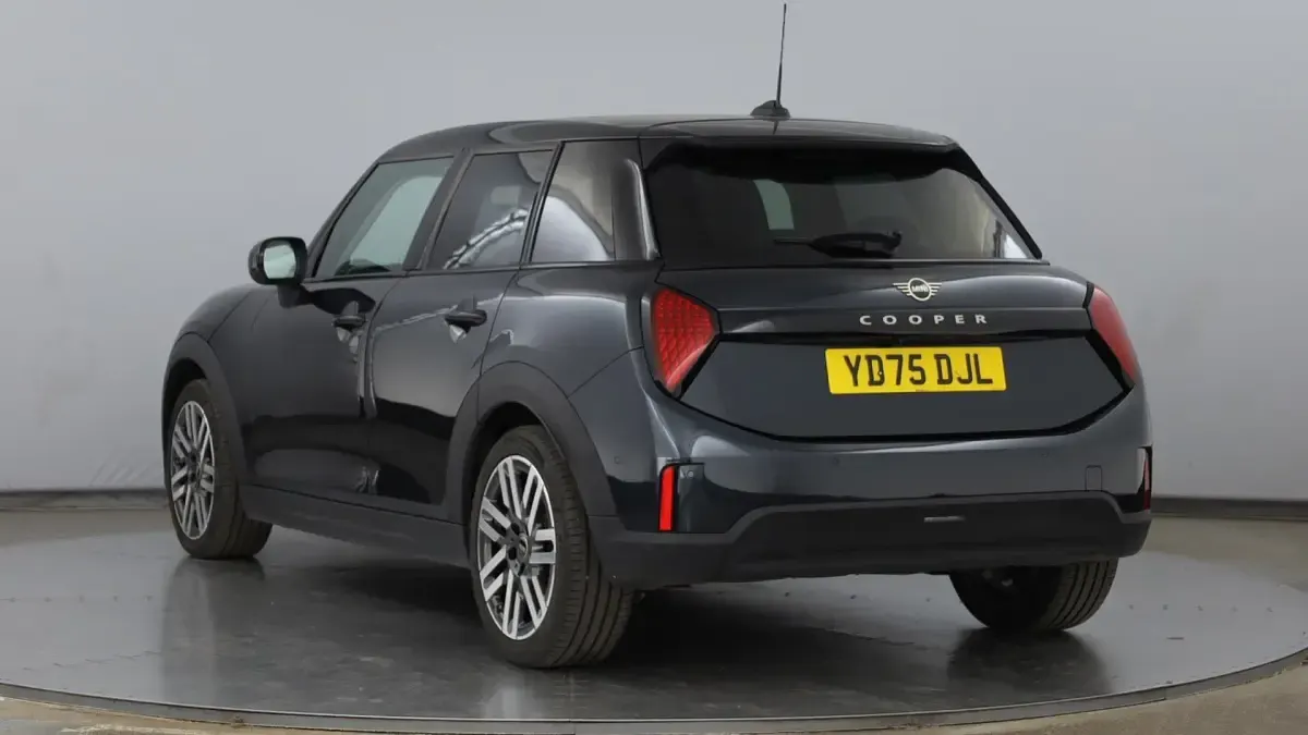 Used Mini Cooper Hatch 113 kW (154 HP) 2026 Grey Hatchback