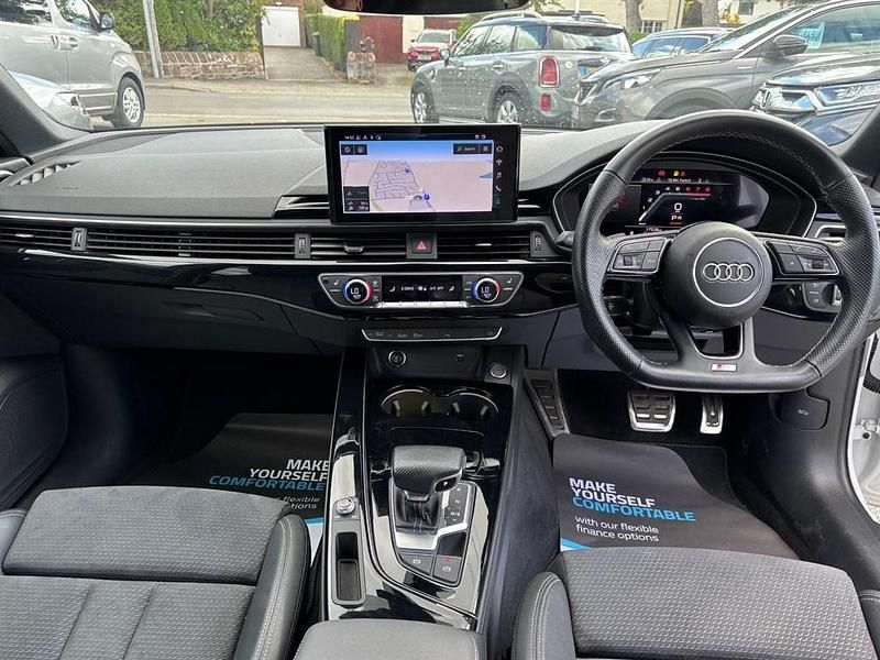 Used Audi A4 Black Edition 150 HP (110 kW) 2021 White Estate