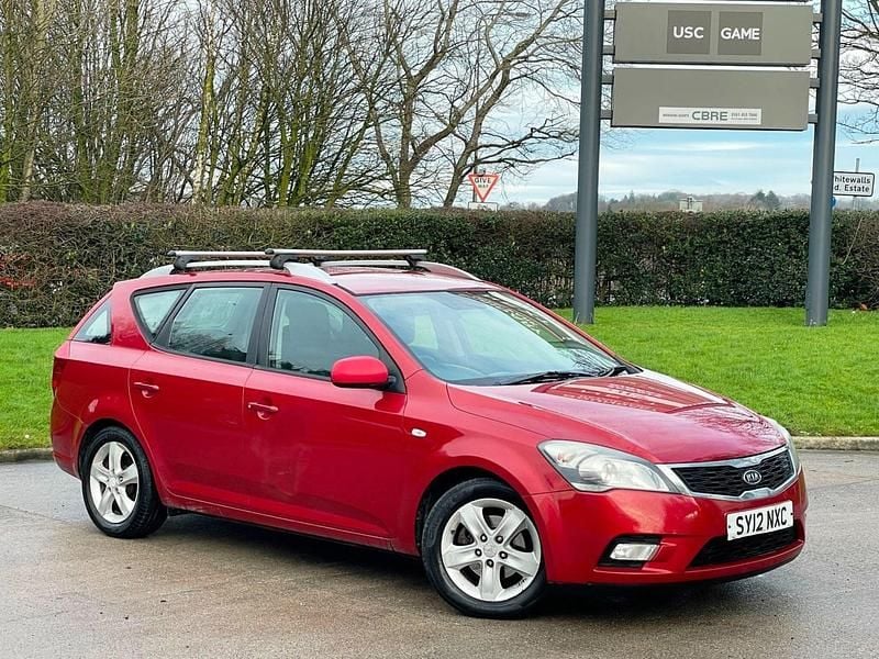 Used Kia Ceed 2012 Red Hatchback