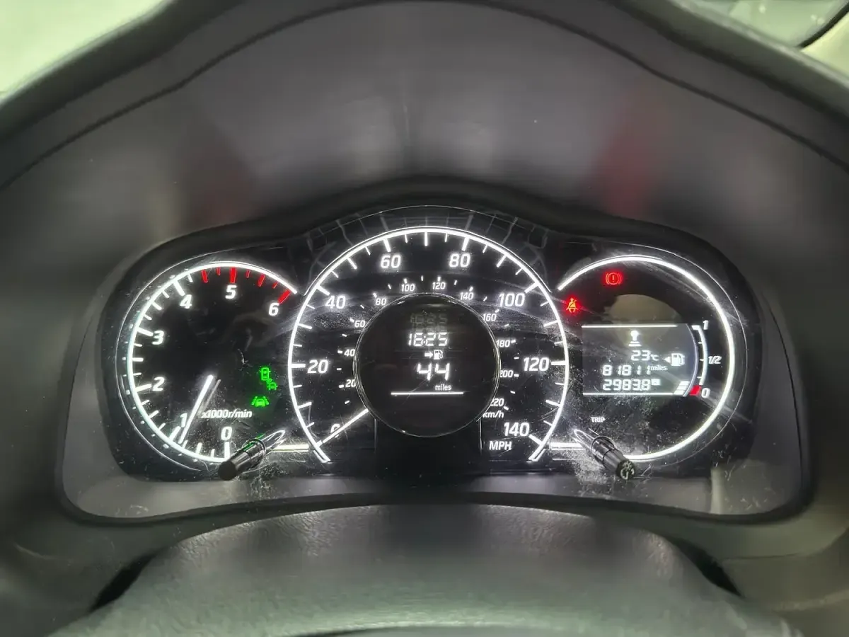 Used Nissan Note Tekna 90 HP (66 kW) 2014 Black Hatchback