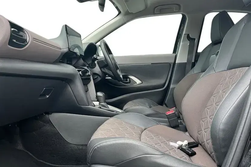 Used Toyota Yaris Cross 116 HP (85 kW) 2023 Black SUV