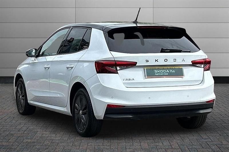 Used Skoda Fabia Colour Edition 116 HP (85 kW) 2024 White Hatchback