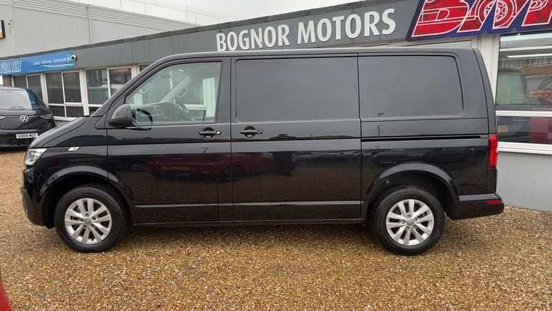 Used VW Transporter Highline 150 HP (110 kW) 2024 Black Van