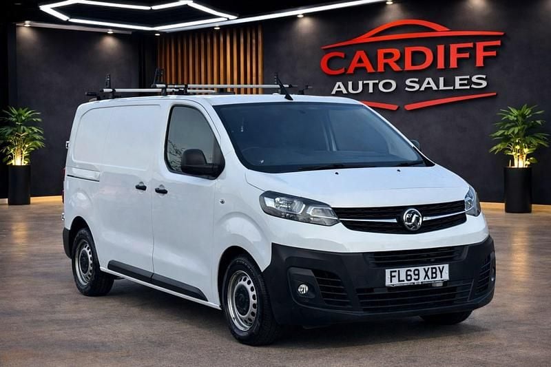 Used Vauxhall Vivaro Edition 100 HP (73 kW) 2019 White MPV