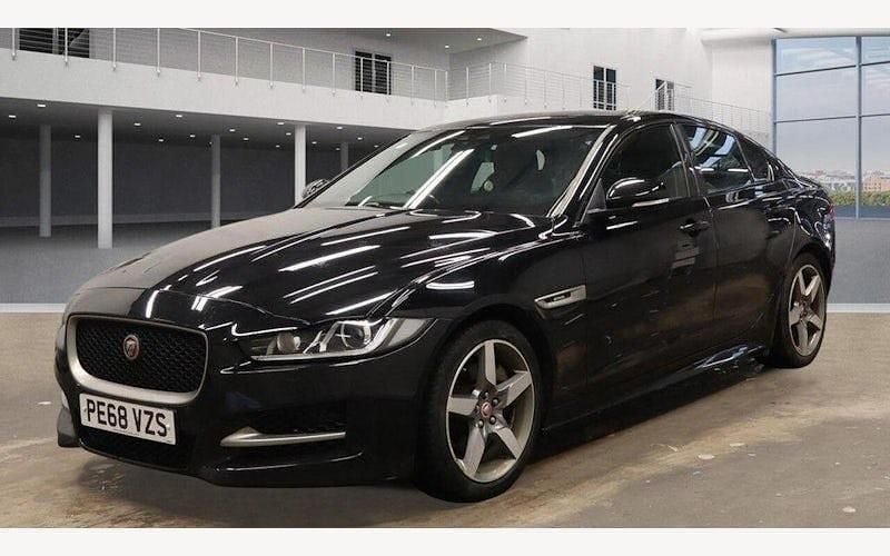 Used Jaguar XE R-Sport 179 HP (131 kW) 2019 Sedan