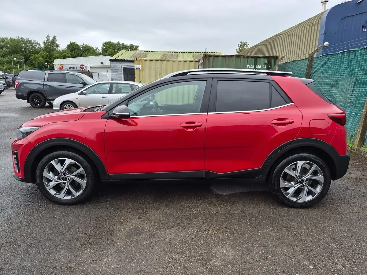Used Kia Stonic GT-Line S 118 HP (86 kW) 2023 Red SUV