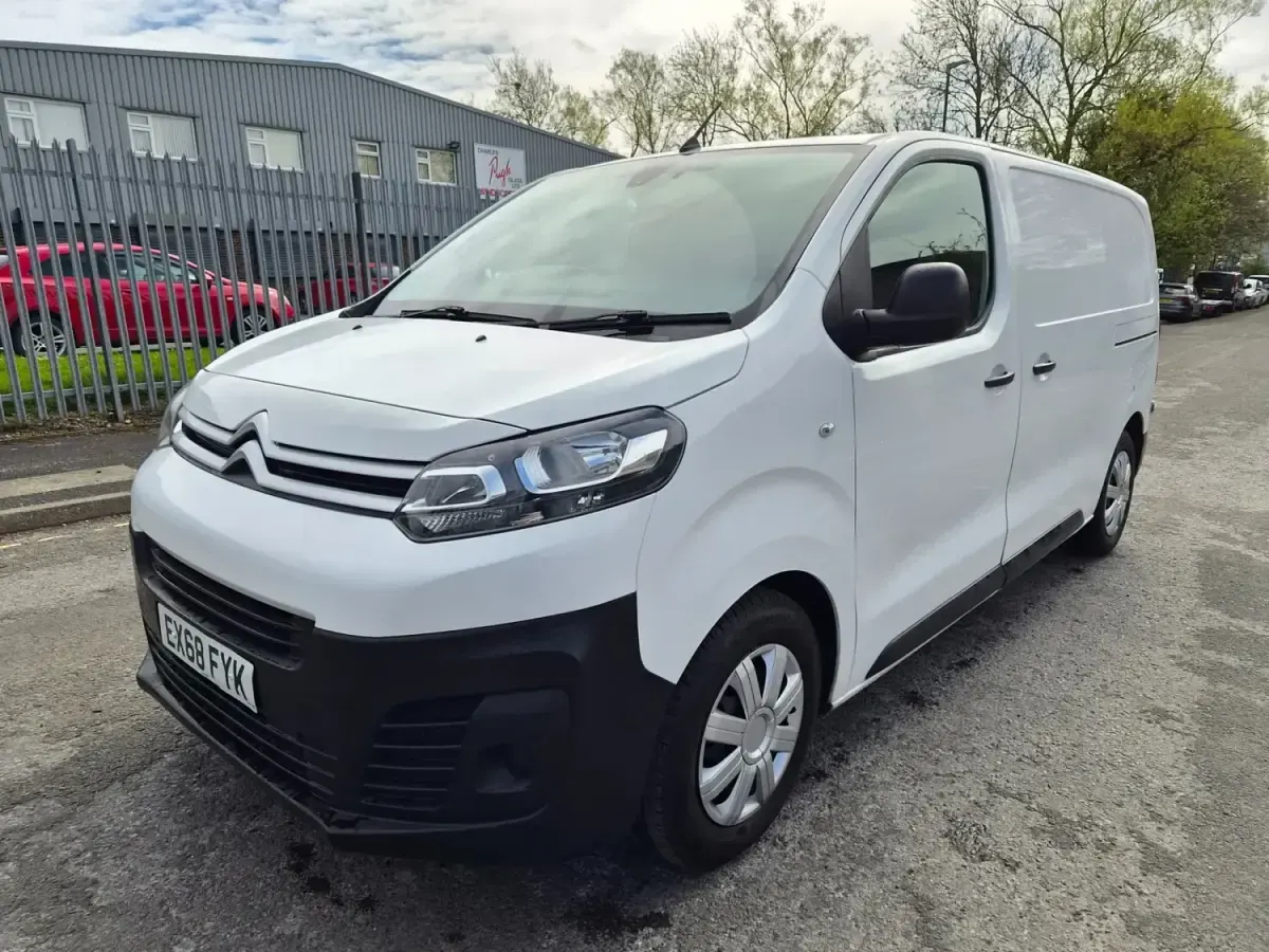 Używany Citroën Dispatch 2018 Biały Minivan