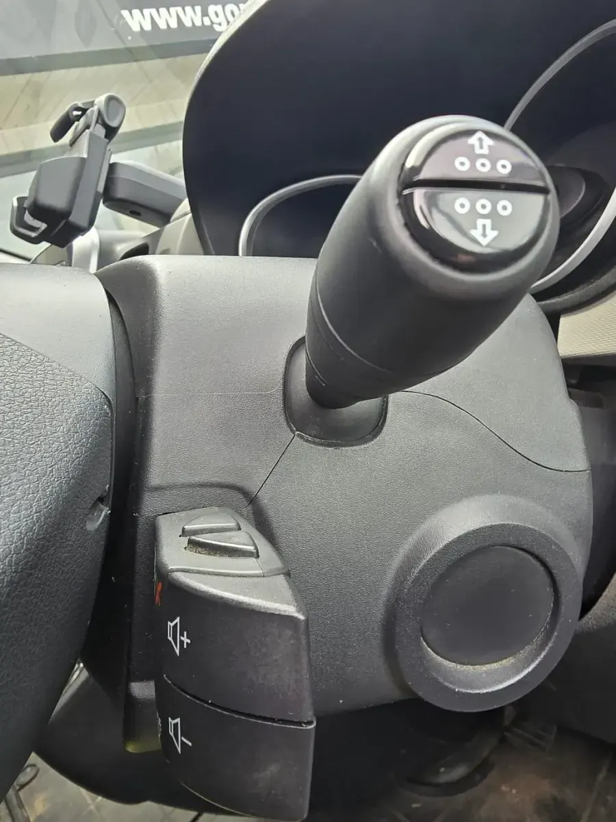 Usado Renault Trafic 2019 Cinzento Monovolume