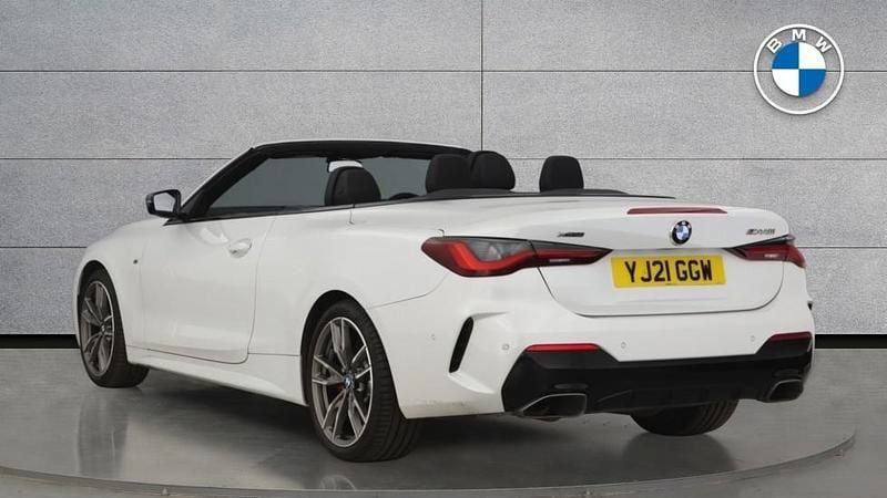 Used BMW M440 Comfort Edition 374 HP (275 kW) 2021 Mineral white metallic  Sedan