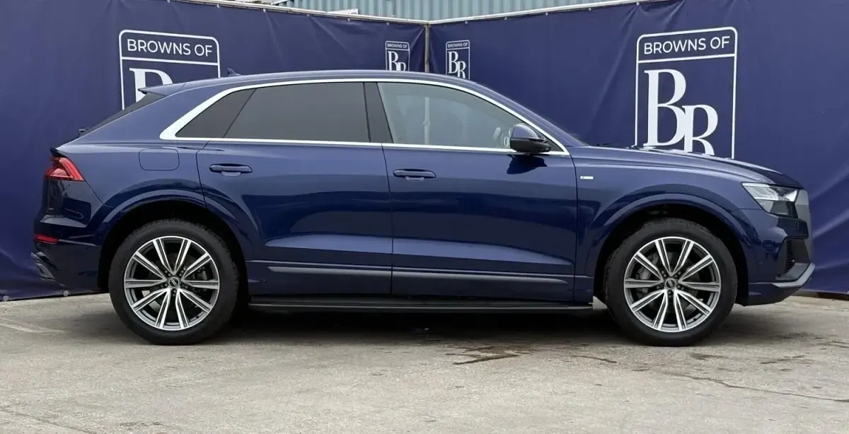 Used Audi Q8 S-Line 340 HP (250 kW) 2020 Blue SUV