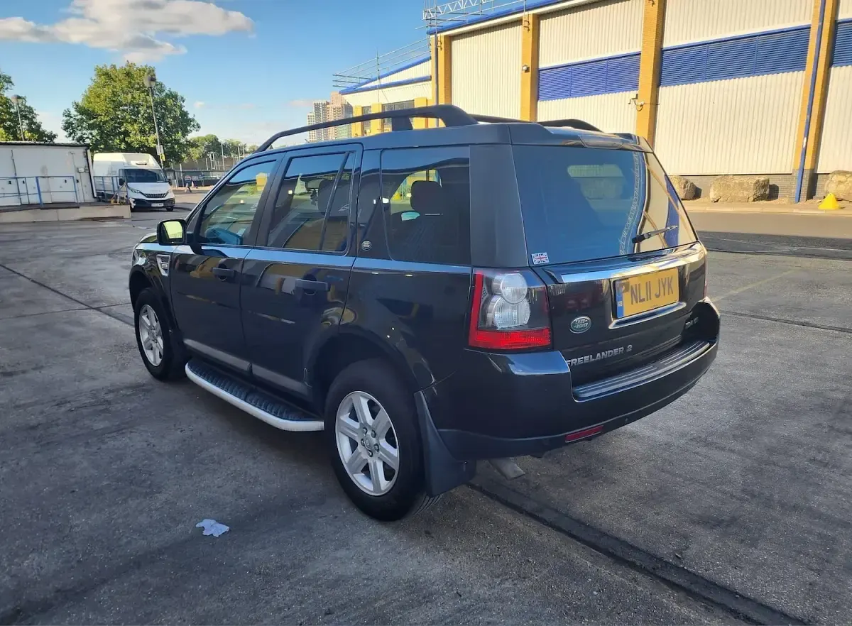 Used Land Rover Freelander 2 S 150 HP (110 kW) 2011 Black SUV
