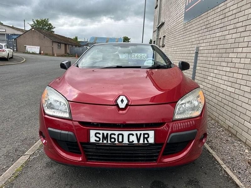 Used Renault Mégane Cabriolet Dynamique 130 HP (95 kW) 2010 Red Cabriolet