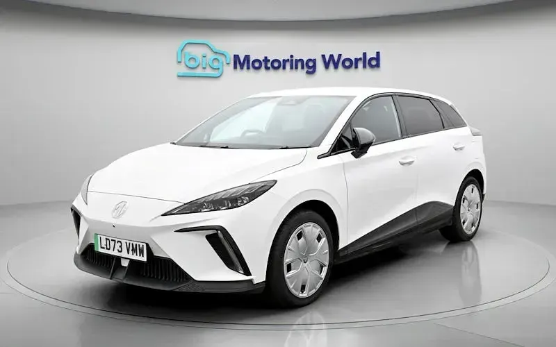 Usado MG MG4 EV Trophy 150 kW (204 HP) 2025 Citadino