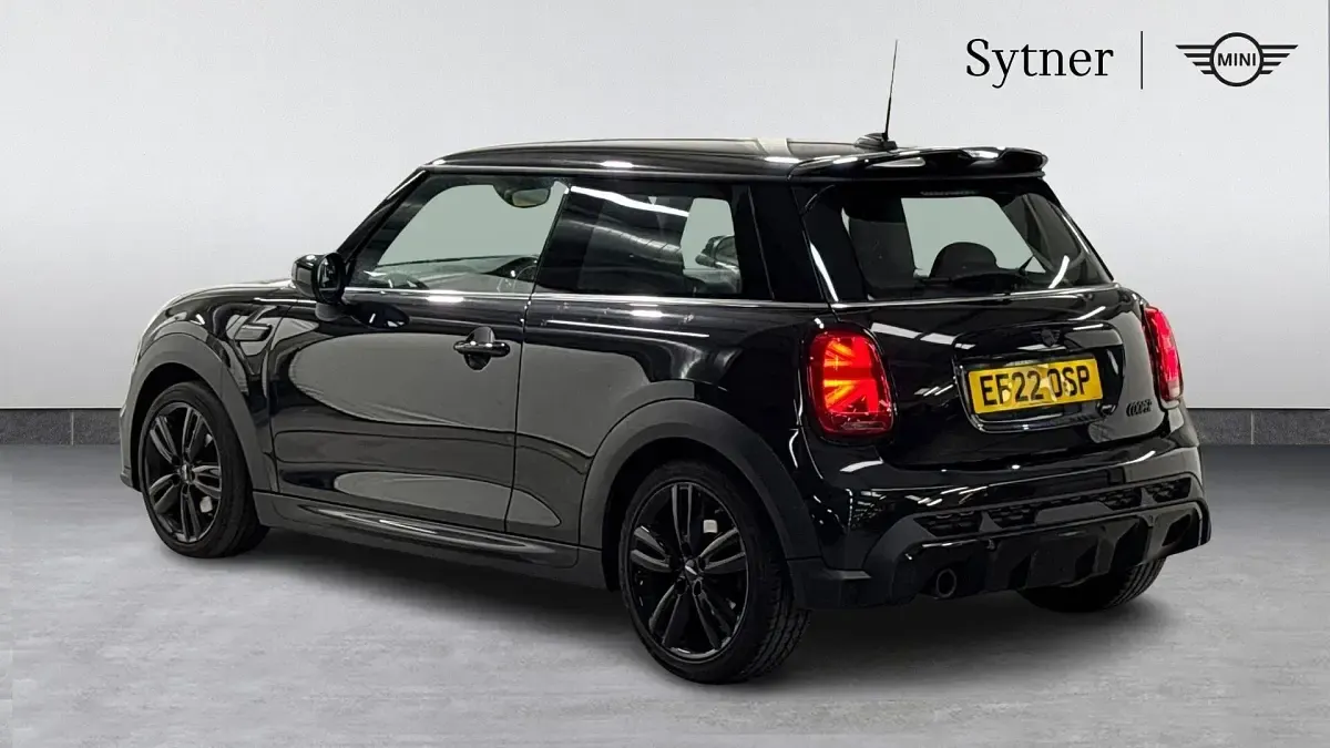 Używany Mini Cooper Hatch 134 KM (98 kW) 2022 Czarny Hatchback