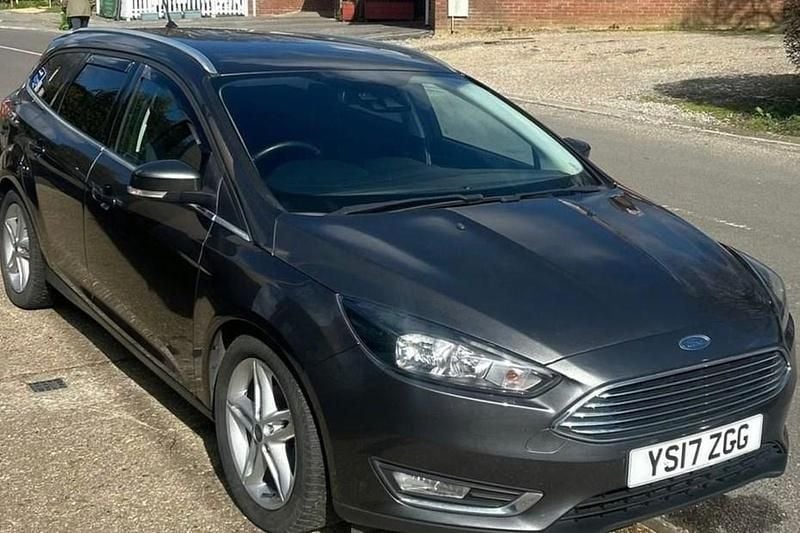 Used Ford Focus Titanium 125 HP (91 kW) 2017 Grey Estate